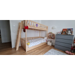 Kinderbed met ladder en uitschuifbed